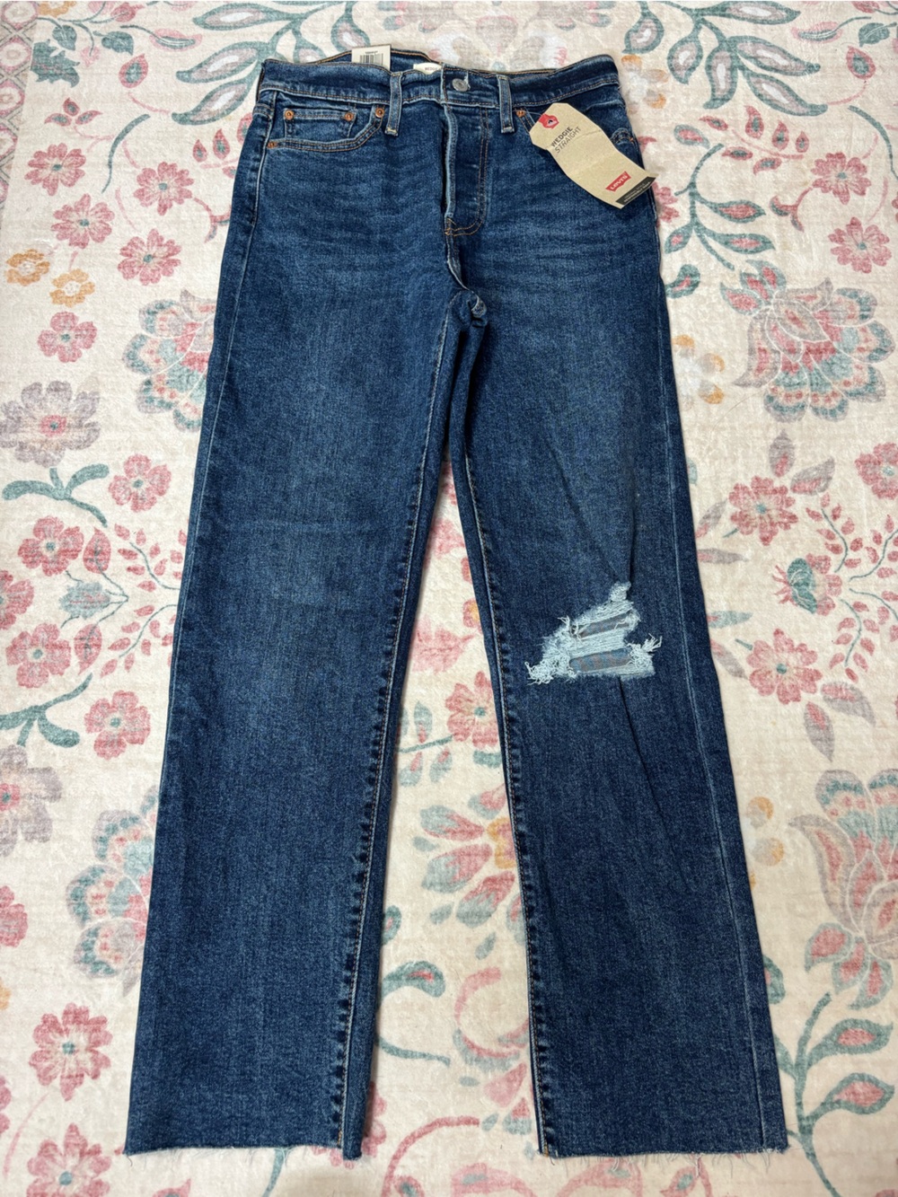 Levi's wedgie Straight Leg Dark Blue Distressed Jeans